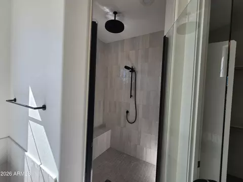 Bath - 1864 E New River Rd, Phoenix, AZ 85086 photo 6 of 8