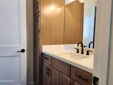 Bath - 1864 E New River Rd, Phoenix, AZ 85086 photo 3 of 8