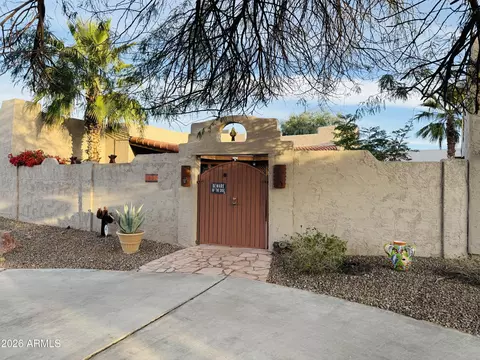 Exterior - 1802 E Stella Ln, Phoenix, AZ 85016 photo 3 of 9
