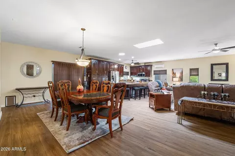 Dining - 1802 E Stella Ln, Phoenix, AZ 85016 photo 1 of 2
