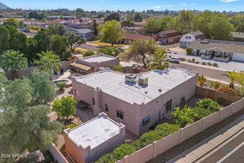 View/Area - 1802 E Stella Ln, Phoenix, AZ 85016 photo 2 of 2