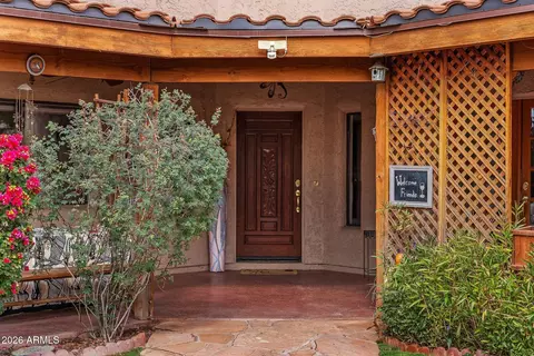 Exterior - 1802 E Stella Ln, Phoenix, AZ 85016 photo 6 of 9