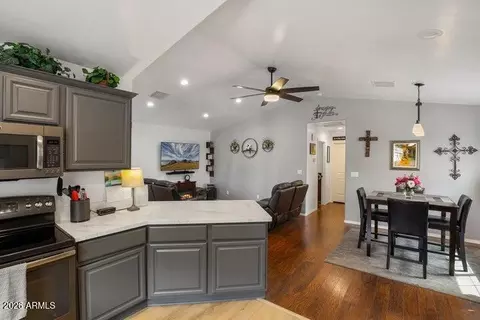 Entry Way - 317 E Pine St, Payson, AZ 85541 photo 1 of 3