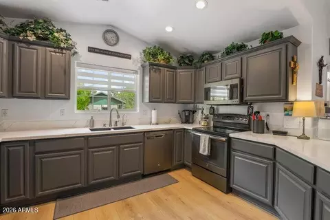 Kitchen - 317 E Pine St, Payson, AZ 85541 photo 2 of 2