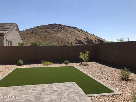 Exterior - 2008 E Park View Ln, Phoenix, AZ 85024 photo 4 of 7