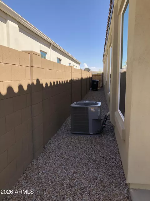Exterior - 2008 E Park View Ln, Phoenix, AZ 85024 photo 7 of 7