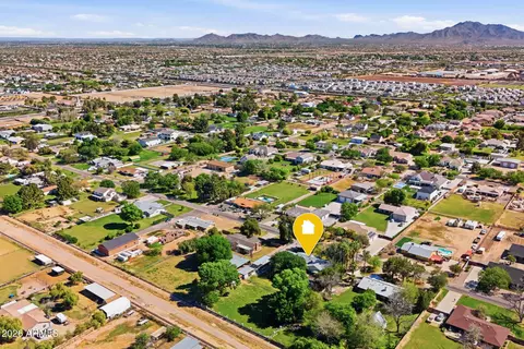 View/Area - 2076 E Willis Rd, Gilbert, AZ 85297 photo 8 of 12