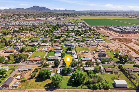 View/Area - 2076 E Willis Rd, Gilbert, AZ 85297 photo 9 of 12