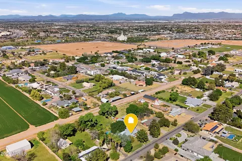 View/Area - 2076 E Willis Rd, Gilbert, AZ 85297 photo 6 of 12