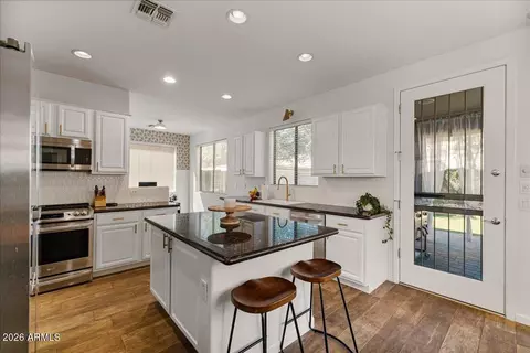 Kitchen - 3468 E Arianna Ave, Gilbert, AZ 85298 photo 3 of 6