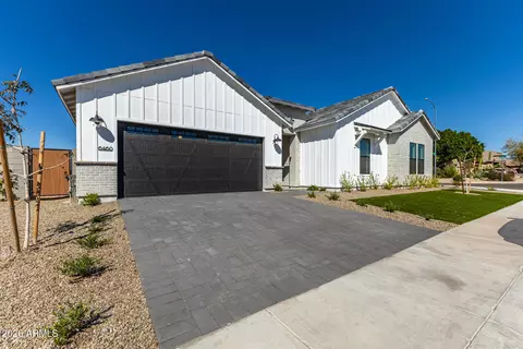 Exterior - 6461 E Oasis Cir, Mesa, AZ 85215 photo 3 of 11