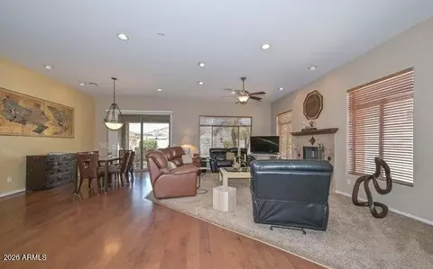 Living - 2116 E Beautiful Ln, Phoenix, AZ 85042 photo 1 of 2