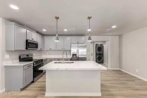 Kitchen - 861 W 5th Ave, Apache Junction, AZ 85120 photo 1 of 3