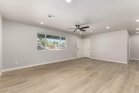 Living - 861 W 5th Ave, Apache Junction, AZ 85120 photo 5 of 5