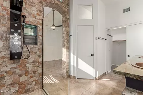 Bath - 2107 E Marco Polo Rd, Phoenix, AZ 85024 photo 3 of 4