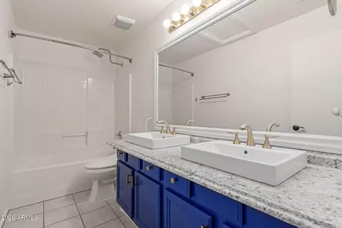 Bath - 2107 E Marco Polo Rd, Phoenix, AZ 85024 photo 4 of 4