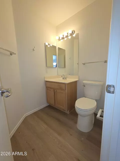 Bath - 2150 E Bell Rd #1037, Phoenix, AZ 85022 photo 1 of 3