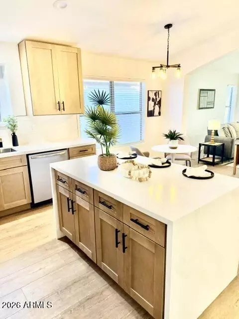 Kitchen - 11241 E Pronghorn Ave, Mesa, AZ 85212 photo 2 of 6
