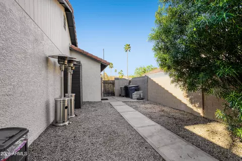 Exterior - 601 E Silver Creek Rd, Gilbert, AZ 85296 photo 2 of 10