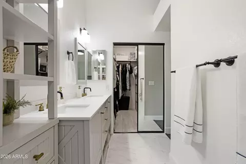 Bath - 601 E Silver Creek Rd, Gilbert, AZ 85296 photo 3 of 7