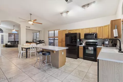 Kitchen - 3706 E Isabella Ave, Mesa, AZ 85206 photo 4 of 4