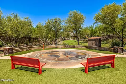 View/Area - 511 E Pasaro Dr, Phoenix, AZ 85085 photo 20 of 25