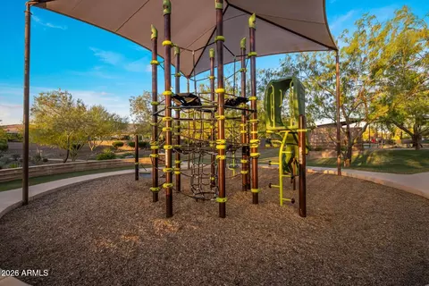 View/Area - 511 E Pasaro Dr, Phoenix, AZ 85085 photo 16 of 25