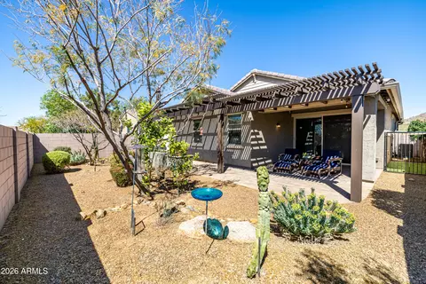 Exterior - 511 E Pasaro Dr, Phoenix, AZ 85085 photo 8 of 17