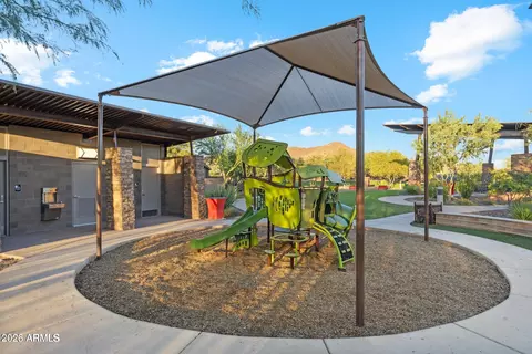 View/Area - 511 E Pasaro Dr, Phoenix, AZ 85085 photo 18 of 25