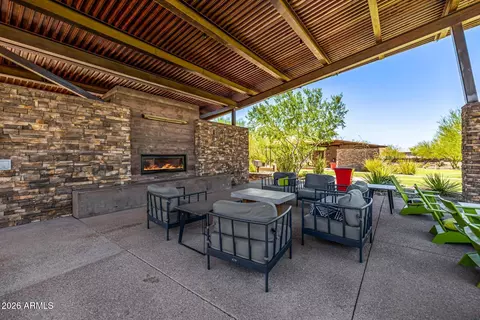 View/Area - 511 E Pasaro Dr, Phoenix, AZ 85085 photo 14 of 25