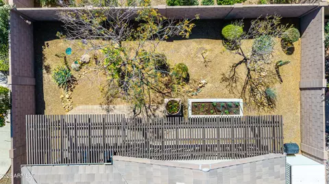 Exterior - 511 E Pasaro Dr, Phoenix, AZ 85085 photo 16 of 17