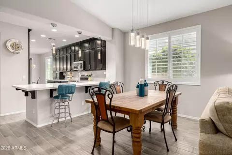 Dining - 511 E Pasaro Dr, Phoenix, AZ 85085 photo 1 of 2