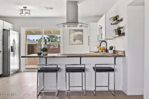 Kitchen - 1123 E Alice Ave, Phoenix, AZ 85020 photo 2 of 6