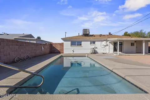 Exterior - 1123 E Alice Ave, Phoenix, AZ 85020 photo 9 of 9