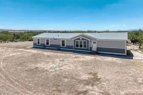 1321 E Morris Ln, Benson, AZ 85602 photo 2
