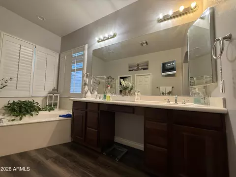 Bath - 10709 E Knowles Ave, Mesa, AZ 85209 photo 2 of 6