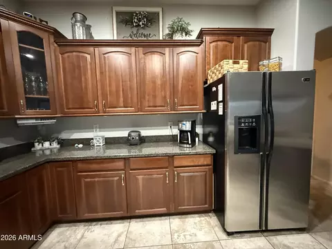 Kitchen - 10709 E Knowles Ave, Mesa, AZ 85209 photo 3 of 4