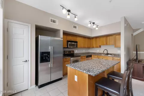 Kitchen - 1920 E Bell Rd #1019, Phoenix, AZ 85022 photo 5 of 7