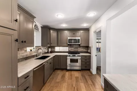 Kitchen - 1903 E Palo Verde Dr, Phoenix, AZ 85016 photo 2 of 2