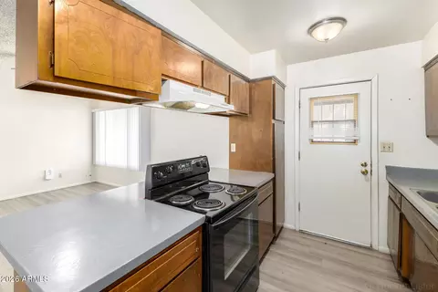 Kitchen - 1412 E Broadmor Dr, Tempe, AZ 85282 photo 2 of 2