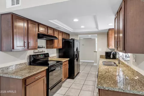 Kitchen - 6816 N 29th Ln, Phoenix, AZ 85017 photo 1 of 3