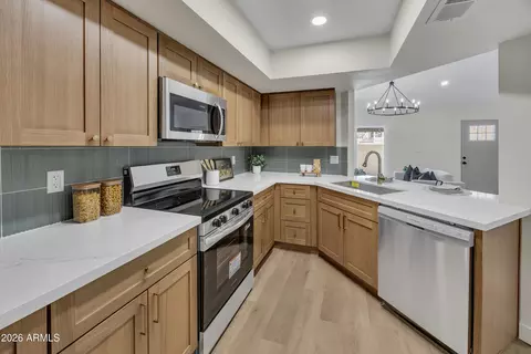 4153 W Aries Dr, Phoenix, AZ 85053
