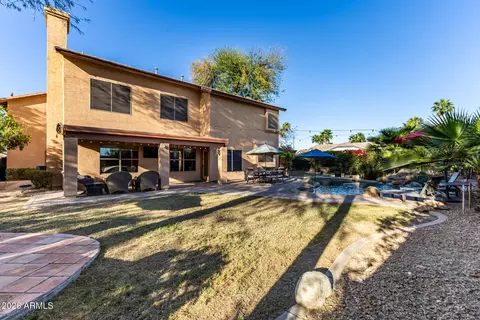 Exterior - 1015 E Liberty Ln, Gilbert, AZ 85296 photo 11 of 16