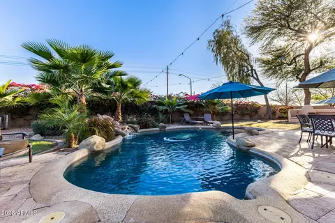 Exterior - 1015 E Liberty Ln, Gilbert, AZ 85296 photo 6 of 16
