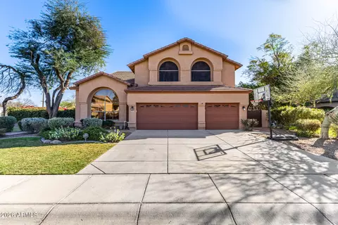 Exterior - 1015 E Liberty Ln, Gilbert, AZ 85296 photo 3 of 16