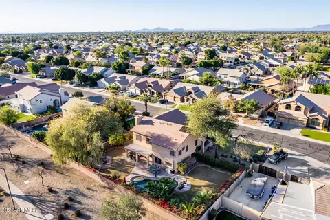 View/Area - 1015 E Liberty Ln, Gilbert, AZ 85296 photo 5 of 6