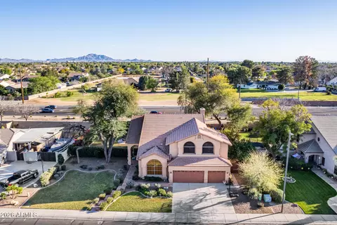 View/Area - 1015 E Liberty Ln, Gilbert, AZ 85296 photo 1 of 6