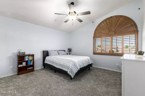 Bedroom - 1015 E Liberty Ln, Gilbert, AZ 85296 photo 3 of 7