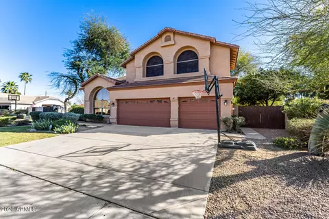 Exterior - 1015 E Liberty Ln, Gilbert, AZ 85296 photo 4 of 16