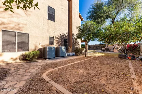 Exterior - 1015 E Liberty Ln, Gilbert, AZ 85296 photo 12 of 16